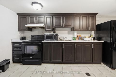 Photo 31 at 3783 Morning Star Drive, Malton, Mississauga