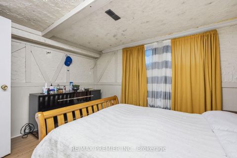 Photo 38 at 3783 Morning Star Drive, Malton, Mississauga