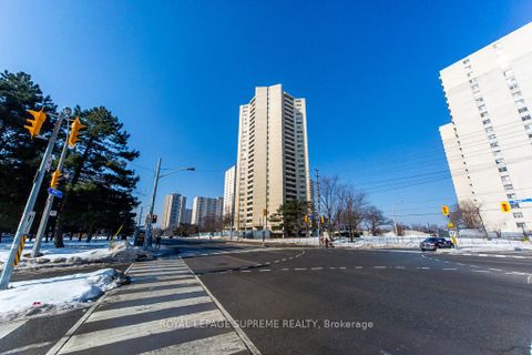 Photo 7 at 2101 - 330 Dixon Road, The Westway, Toronto