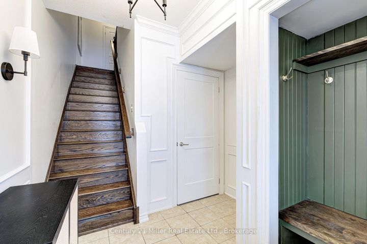 Photo 4 at 24 HUGILL Way, Waterdown, Hamilton