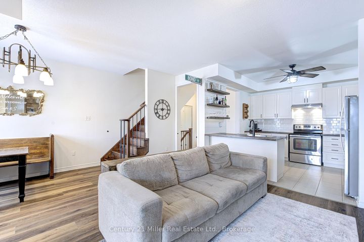 Photo 12 at 24 HUGILL Way, Waterdown, Hamilton