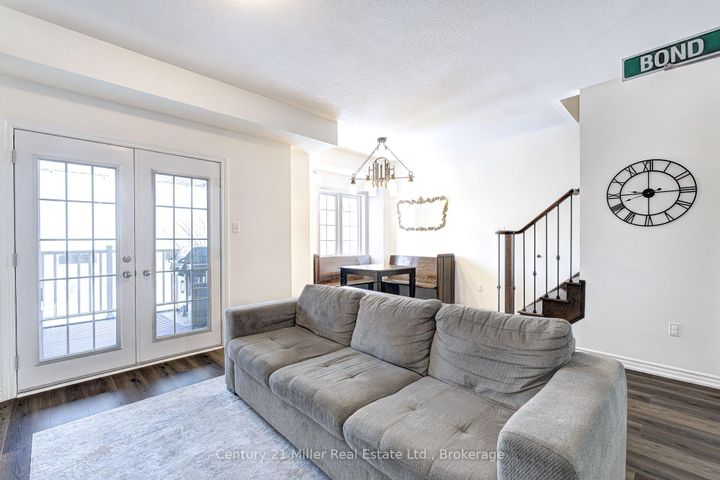 Photo 13 at 24 HUGILL Way, Waterdown, Hamilton