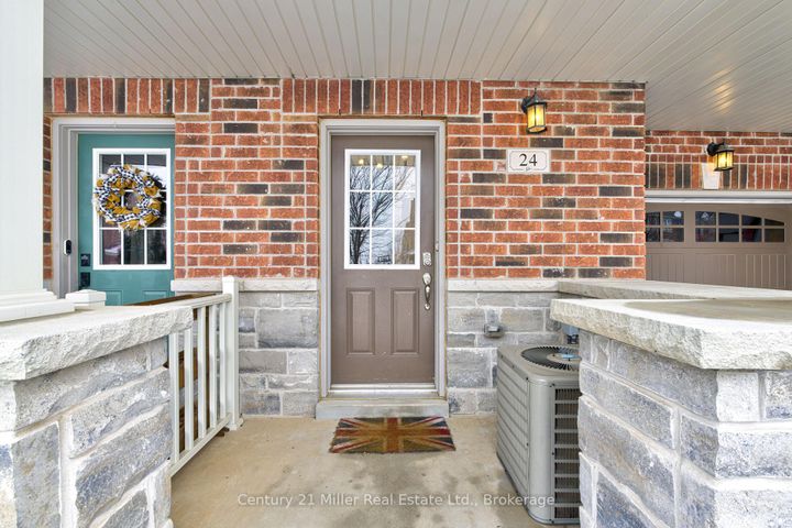 Photo 26 at 24 HUGILL Way, Waterdown, Hamilton