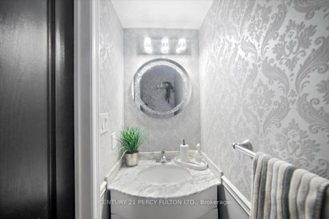 Photo 7 at 67 Kenilworth Crescent, Brooklin, Whitby