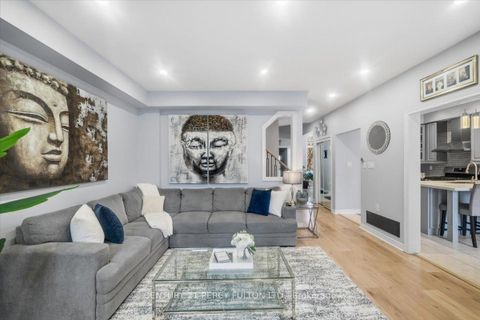 Photo 9 at 67 Kenilworth Crescent, Brooklin, Whitby