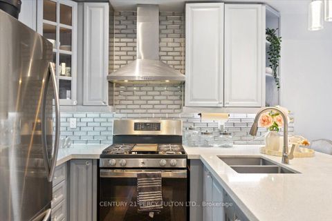 Photo 15 at 67 Kenilworth Crescent, Brooklin, Whitby