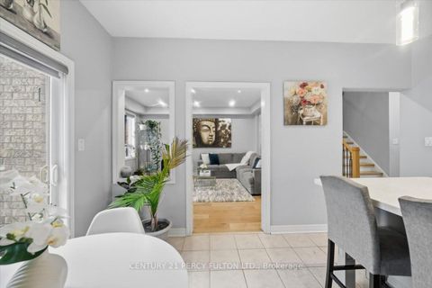 Photo 17 at 67 Kenilworth Crescent, Brooklin, Whitby