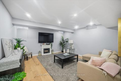 Photo 29 at 67 Kenilworth Crescent, Brooklin, Whitby