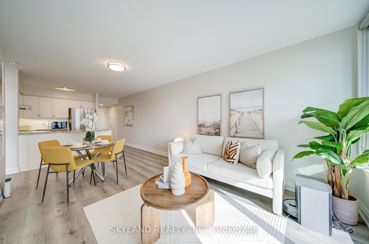 Photo 3 at 1511 - 8 Rean Drive, Bayview Village, Toronto