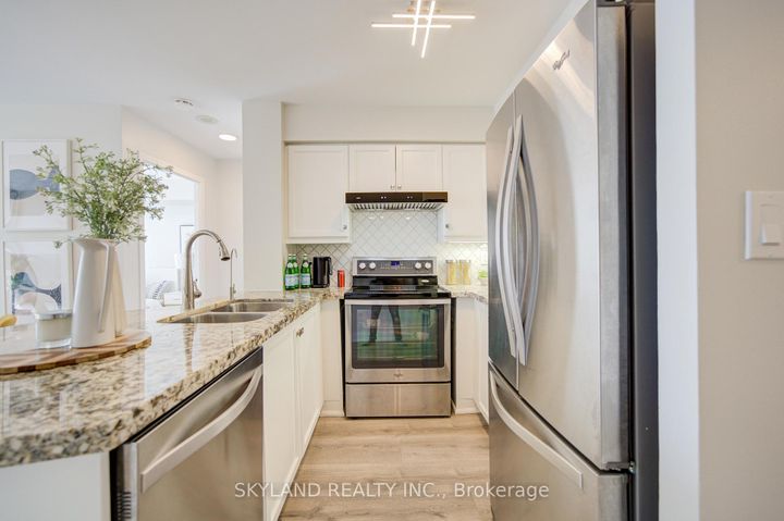 Photo 12 at 1511 - 8 Rean Drive, Bayview Village, Toronto