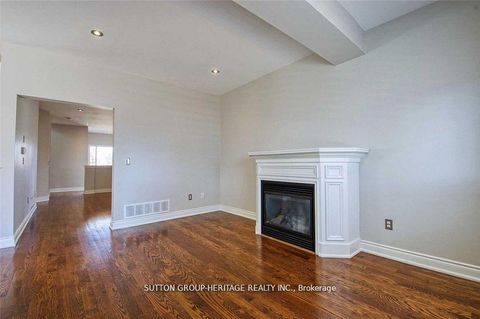 Photo 4 at 52 Wessex Drive, Brooklin, Whitby