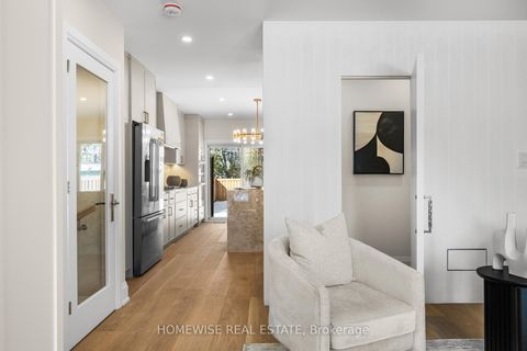 Photo 4 at 306 Manor Road E, Mount Pleasant East, Toronto