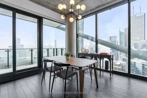 Photo 6 at 4002 - 224 King Street W, Waterfront Communities C1, Toronto