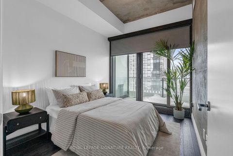 Photo 11 at 4002 - 224 King Street W, Waterfront Communities C1, Toronto