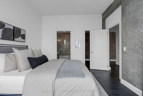 Photo 17 at 4002 - 224 King Street W, Waterfront Communities C1, Toronto