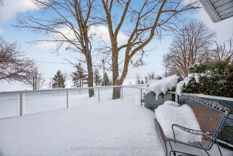 Photo 13 at 162 Kempenfelt Drive, North Shore, Barrie