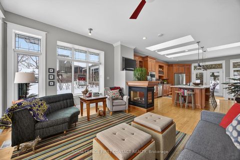 Photo 18 at 162 Kempenfelt Drive, North Shore, Barrie