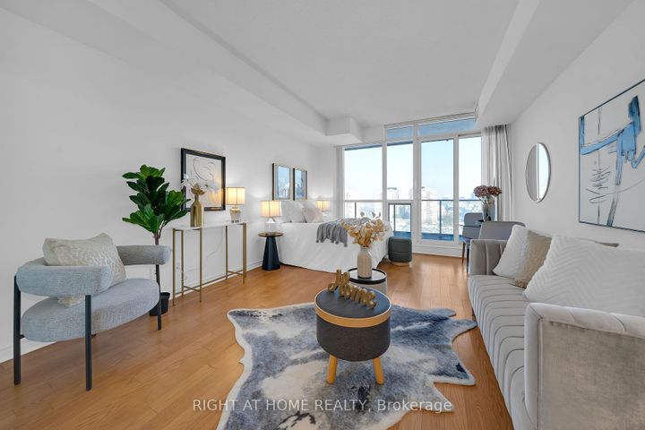 Photo 13 at 1003 - 2885 Bayview Avenue, Bayview Village, Toronto