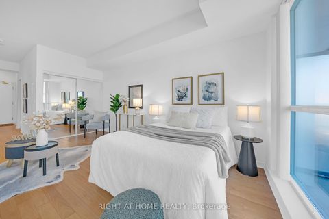 Photo 7 at 1003 - 2885 Bayview Avenue, Bayview Village, Toronto