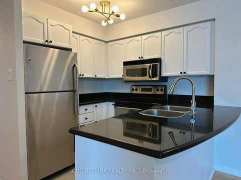 Photo 6 at PH08 - 109 Front Street E, Moss Park, Toronto