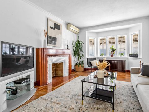 Photo 2 at 334 O'Connor Drive, East York, Toronto