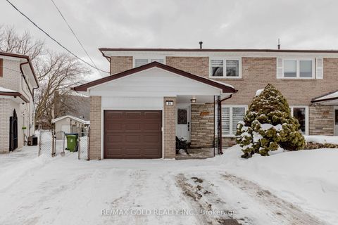 Photo 1 at 95 Fontainbleau Drive, Newtonbrook West, Toronto