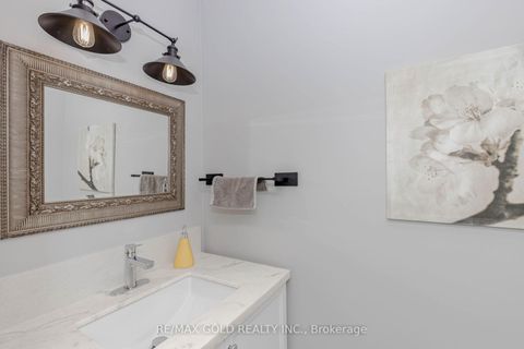 Photo 15 at 95 Fontainbleau Drive, Newtonbrook West, Toronto