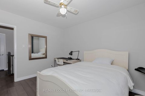 Photo 28 at 95 Fontainbleau Drive, Newtonbrook West, Toronto