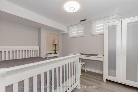 Photo 36 at 95 Fontainbleau Drive, Newtonbrook West, Toronto