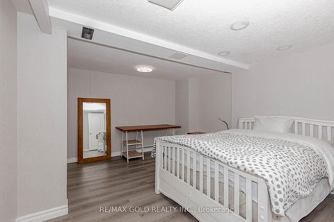 Photo 40 at 95 Fontainbleau Drive, Newtonbrook West, Toronto