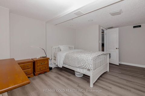 Photo 41 at 95 Fontainbleau Drive, Newtonbrook West, Toronto