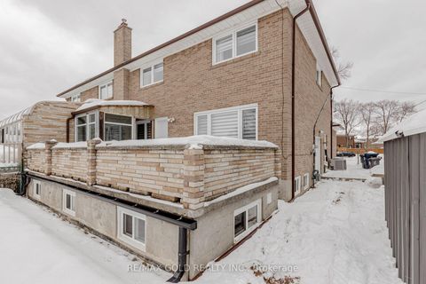 Photo 48 at 95 Fontainbleau Drive, Newtonbrook West, Toronto