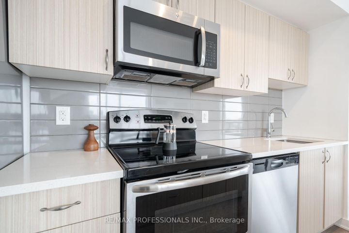 Photo 6 at 811 - 11 Superior Avenue, Mimico, Toronto