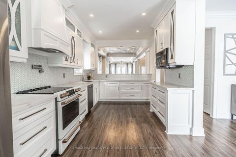 Photo 7 at 99 McIntyre Drive, Ardagh, Barrie