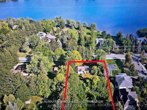 Photo 1 at 541 Sunset Beach Road, Oak Ridges Lake Wilcox, Richmond Hill