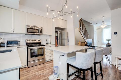 Photo 11 at 160 William Duncan Road, CFB, Toronto