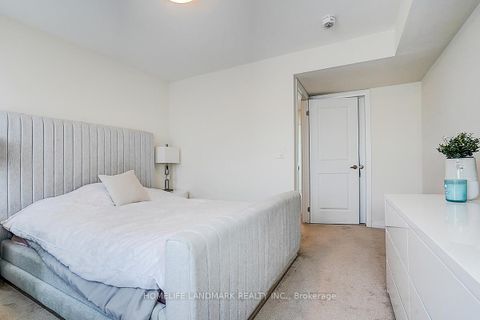 Photo 23 at 160 William Duncan Road, CFB, Toronto