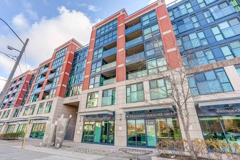 Photo 3 at 459 - 525 Wilson Avenue, Clanton Park, Toronto