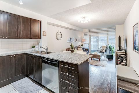 Photo 9 at 459 - 525 Wilson Avenue, Clanton Park, Toronto