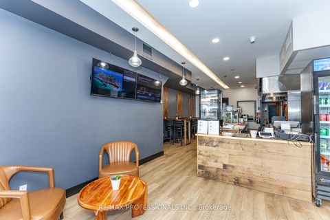 Photo 8 at 495 Bloor Street W, University, Toronto