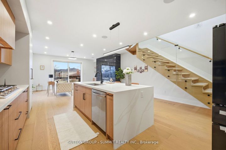 Photo 12 at 1228 Alexandra Avenue, Lakeview, Mississauga