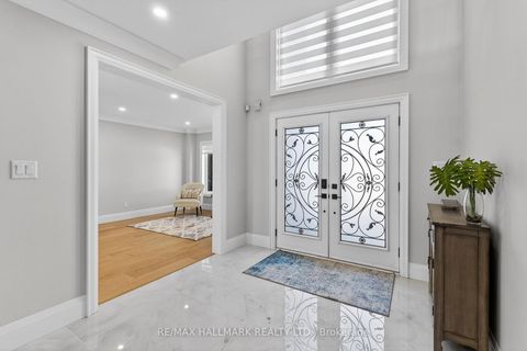 Photo 4 at 372 Crofters Road, Islington Woods, Vaughan