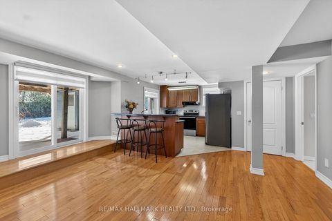 Photo 35 at 372 Crofters Road, Islington Woods, Vaughan