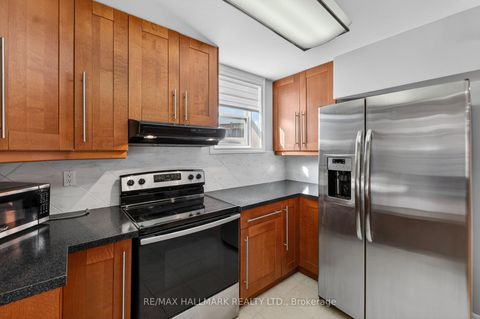 Photo 38 at 372 Crofters Road, Islington Woods, Vaughan