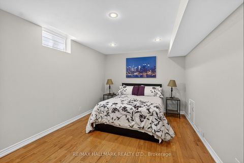 Photo 42 at 372 Crofters Road, Islington Woods, Vaughan