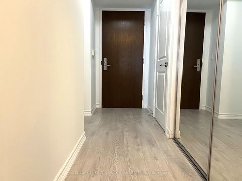 Photo 7 at 1904 - 386 Yonge Street, Bay Street Corridor, Toronto