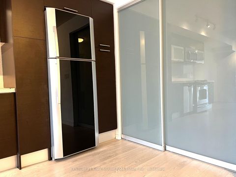 Photo 19 at 1904 - 386 Yonge Street, Bay Street Corridor, Toronto