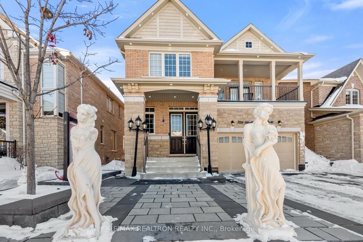 Photo 2 at 329 Windfield Farm Drive W, Windfields, Oshawa