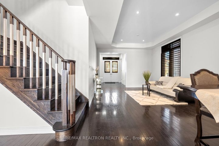 Photo 8 at 329 Windfield Farm Drive W, Windfields, Oshawa