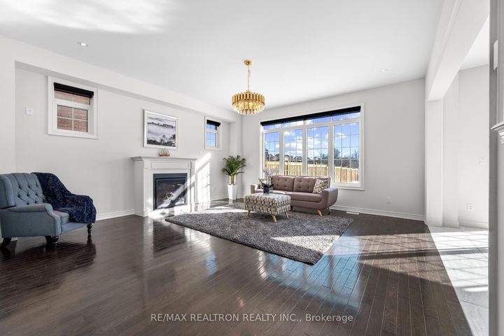 Photo 13 at 329 Windfield Farm Drive W, Windfields, Oshawa